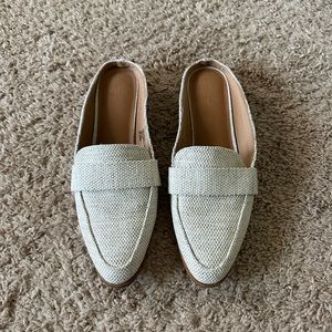 Universal Threads Mules